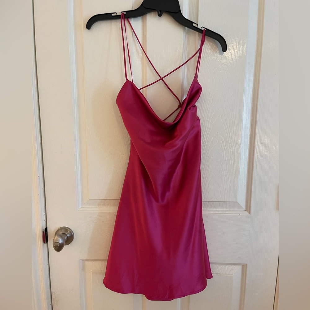 Le Lis Fuchsia Dress